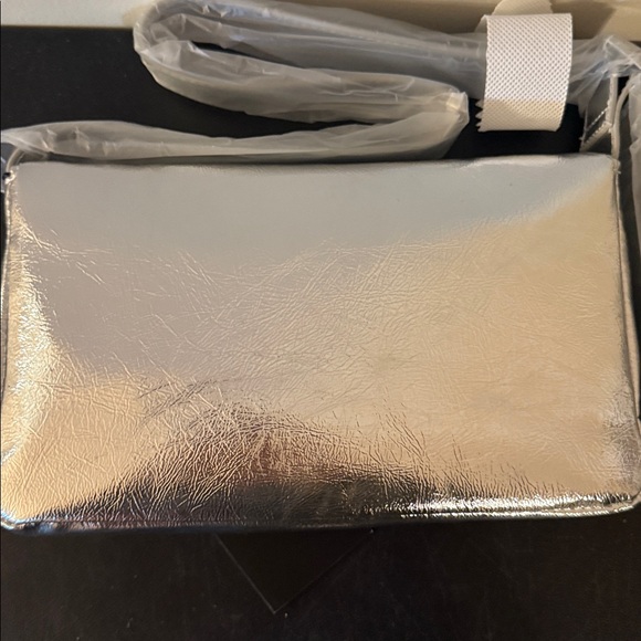 NWT NICOLE MILLER BAG - $60 RETAIL - NEW - Picture 3 of 3